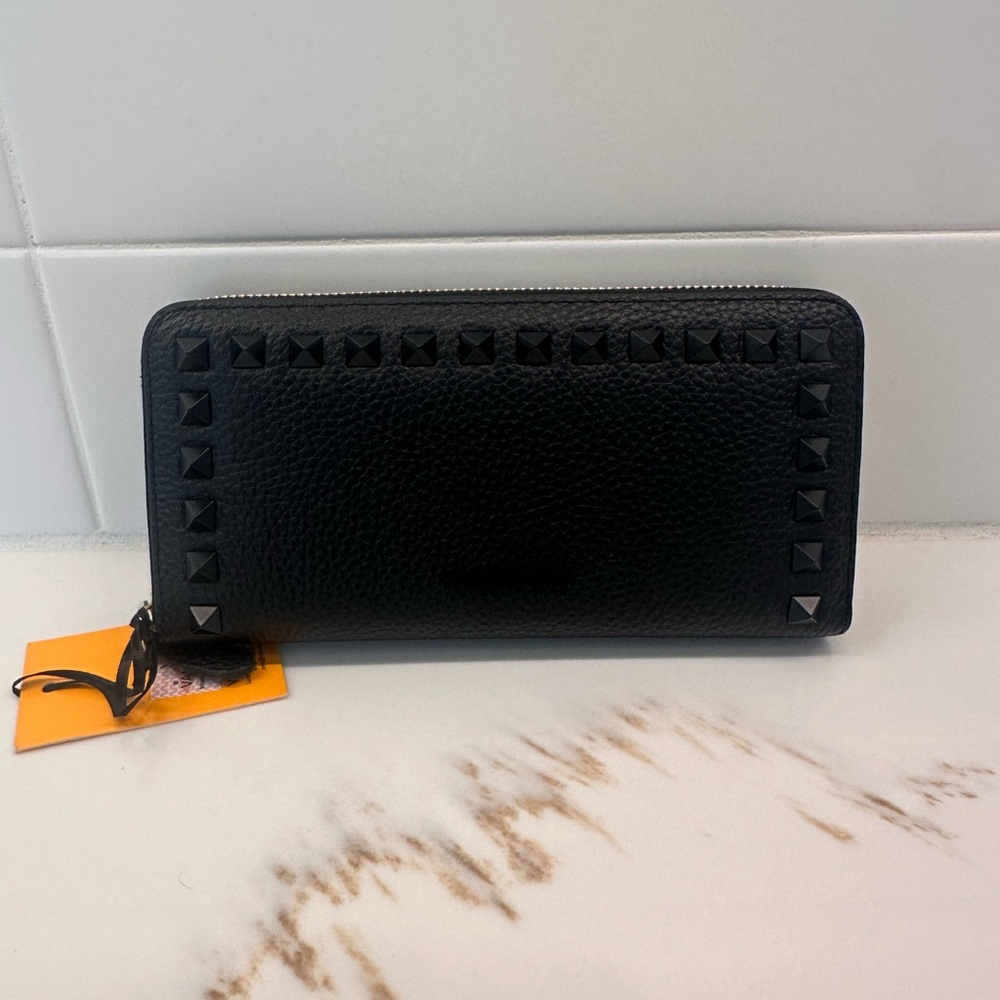 Valentino By Mario Valentino Black Wallet with Studs - Picture 2 of 10